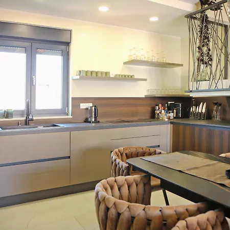 Solea Luxury זאדאר