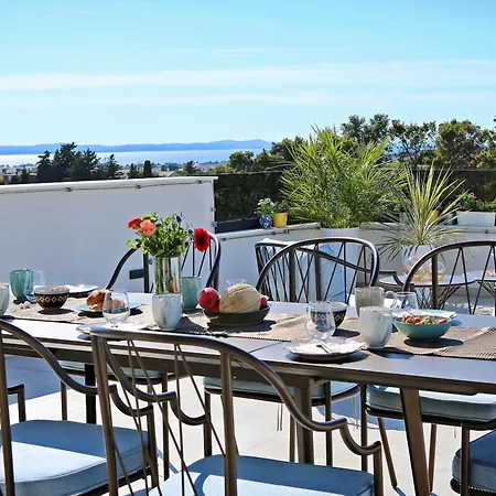 Solea Luxury